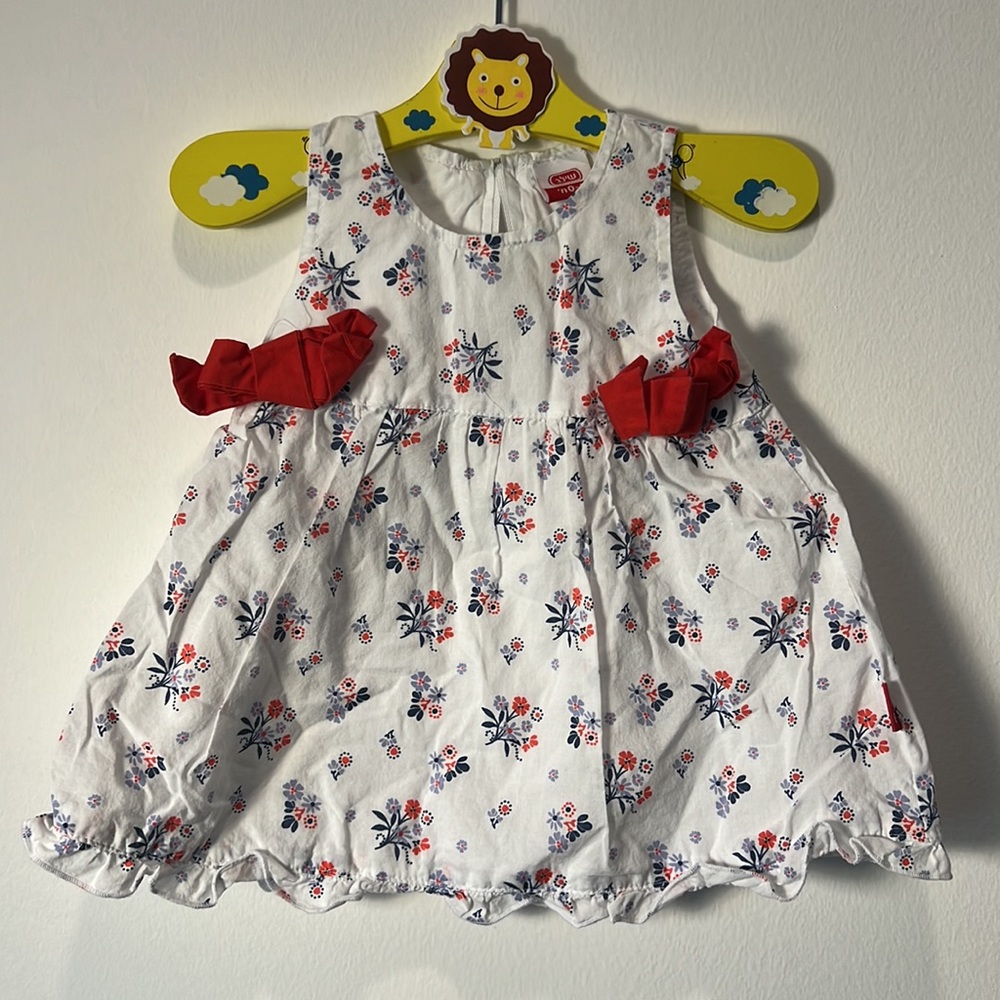 Baby girl floral sleeveless dress with red bow, 0-3 months